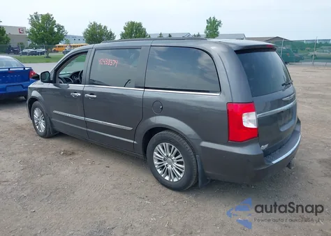 2015 Chrysler Town & Country Touring-L z USA, uszkodzony, nr VIN 2C4RC1CG2FR677644